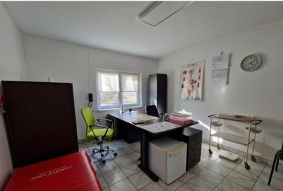 Inchiriez Cabinet medical mobilat in apropierea ?colii 3. - 4