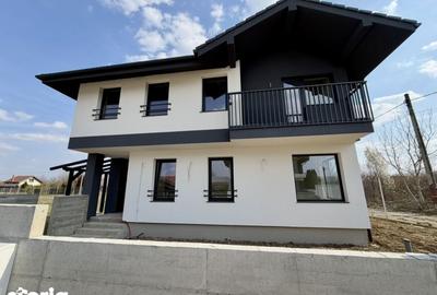 Casă cu 4 camere cu Teren 650 Mp în Bercu Roșu