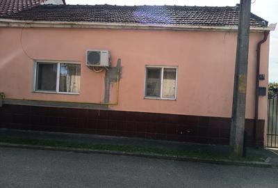Vand casa pentru doua familii , Satu Mare - 1