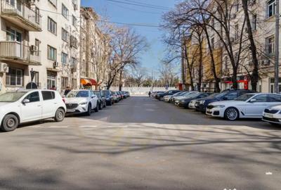 Spațiu comercial, de 24 mp, în Eroii Revoluției