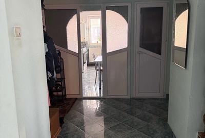 Apartament cu 3 camere decomandat în Lunca Cetățuii - 2