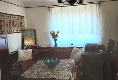 Casa cu 4 camerd?n zona Tabaci, Valenii de Munte  teren 1000 /?. - 10