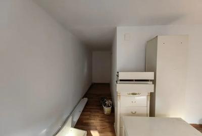 Casă cu 4 camere cu Canalizare în Splaiul Unirii - 7
