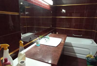 Vila interbelica P+1, SU 230 mp,intersectia Blv Marasesti cu Blv Cantemir sect 4 - 11