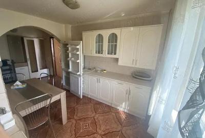 Apartament de 78 mp , 3 camere decomandat et.3/4 in Lapus (Sucpi)