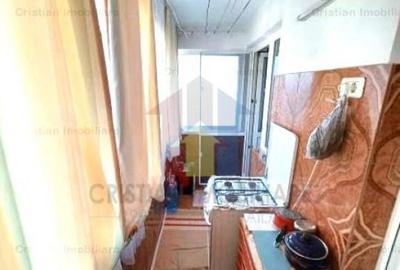 Apartament cu 2 camere semidecomandat în Obor