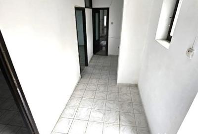 Spațiu comercial, de 50 mp, în Central - 5