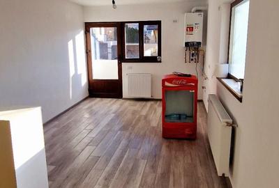 Casă cu 4 camere în Bucium - 2