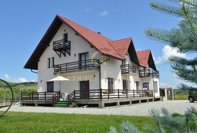 Casă individuală cu 11 camere cu Teren 1004 Mp în Tohanu Nou - 2