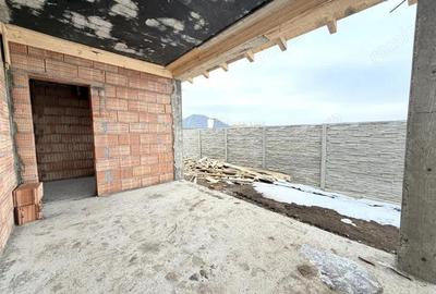 Casă cu 3 camere cu Teren 540 Mp în Sânandrei - 1