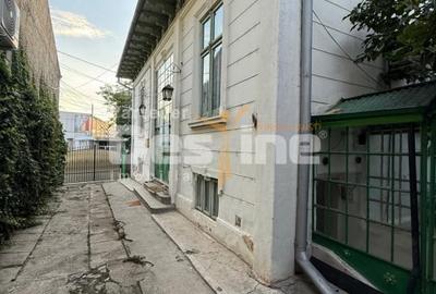 Casă individuală cu 4 camere cu Teren 800 Mp în Central - 2