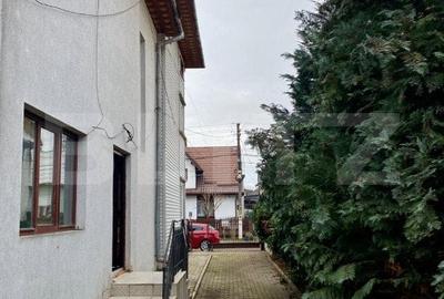Casă cu 8 camere cu Teren 350 Mp în Rădăuți