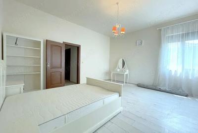 Apartament 3 camere, garaj si boxa - zona Centrala-Prefectura - 1