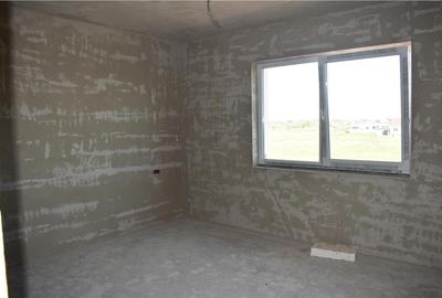 Casă individuală cu 4 camere cu Canalizare în Moșnița Nouă - 17