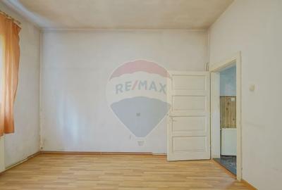 Casa saseasca de renovat, cu teren, ?cheii Bra?ovului - 35