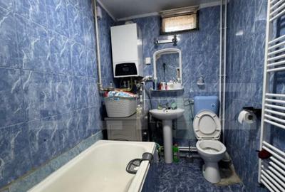 Casa spatioasa cu 4 camere, 103 mp, curte 70 mp, zona 13 Sep - 9