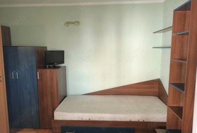 Apartament 3 camere,  decomandate,  zona Central - 4