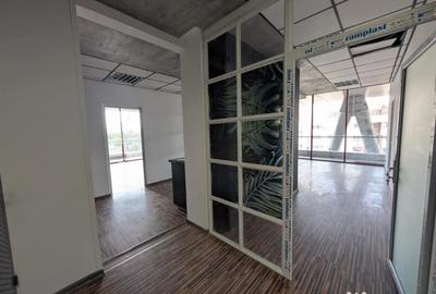 Spațiu comercial, de 140 mp, în Central - 2