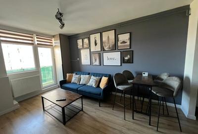 Apartament cu 3 camere semidecomandat, mobilat în Iris - 1