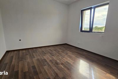 Casă cu 3 camere cu Teren 420 Mp în Holboca - 2