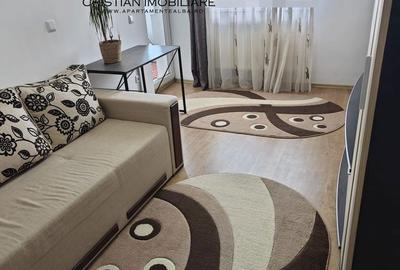 Apartament cu 3 camere în Cetate