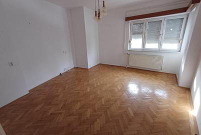 Apartament cu 3 camere decomandat în Unirii - 1