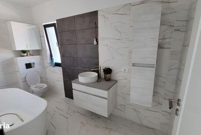 Casă cu 4 camere cu Teren 436 Mp în Domnești - 1