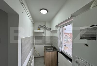 Garsoniera 30 mp, zona 9 Mai - 2