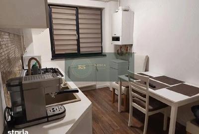 Apartament cu 2 camere decomandat în Tractorul - 3