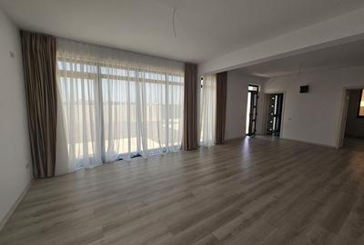 Casă cu 4 camere în Olteni - 2