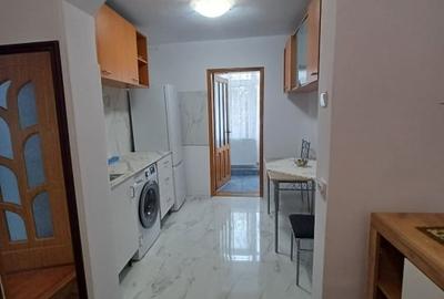 Apartament cu 2 camere decomandat, mobilat în Nicolina