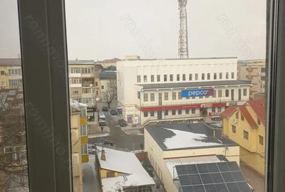 Apartament cu 4 camere decomandat în Central - 1