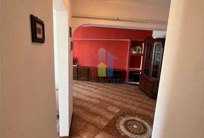 Apartament cu 2 camere decomandat în Călărași - 12