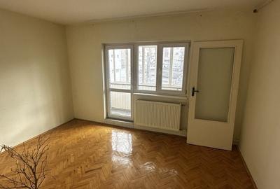 Apartament cu 4 camere decomandat în Central - 8
