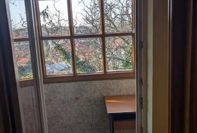 Apartament de inchiriat cu 2 camere, aer condi?ionat in zona semi-centrala, 10 min de centru - 9