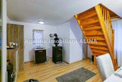 Casă cu Teren 1000 Mp în Căinelu de Jos - 9