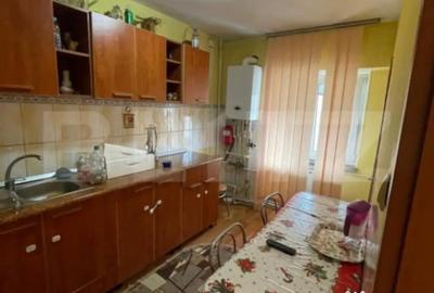 Apartament cu 3 camere decomandat, mobilat în Gării