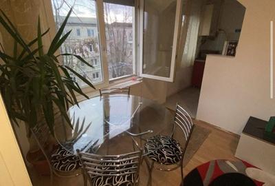Apartament cu 2 camere decomandat în Micro 14 - 9