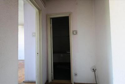 Apartament cu 3 camere, 2 bai, UMF CENTRU, decomandat, bloc din 1980 - 6