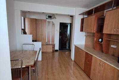 Apartament cu 2 camere decomandat în Rogerius
