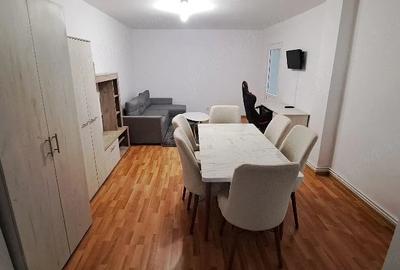 Apartament cu 3 camere decomandat în Central - 1