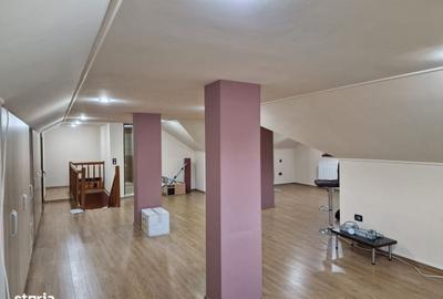 Casă cu 4 camere în Central - 2