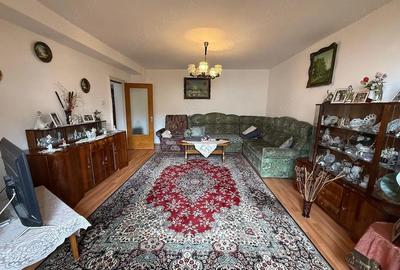 Apartament cu 3 camere decomandat în Răcădău - 5