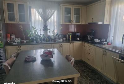 Casă cu 4 camere cu Teren 780 Mp în Nojorid - 1