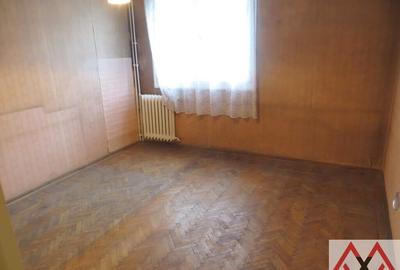 Apartament cu 4 camere semidecomandat în Titan - 4