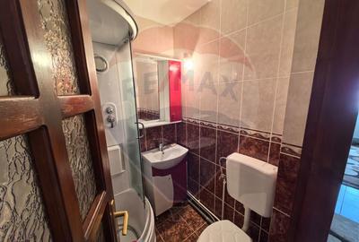 Prima inchiriere - Apartament 3 camere  + garaj in zona Central - 7