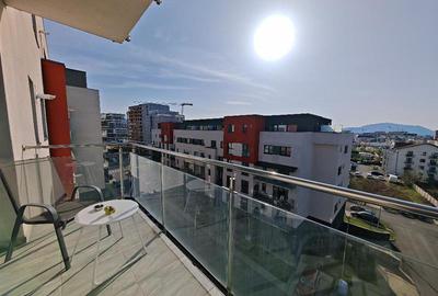 Apartament cu 2 camere decomandat, mobilat în Tractorul - 21