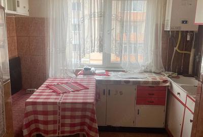 Apartament cu 3 camere decomandat în Central - 2