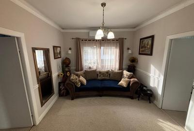 Apartament cu 3 camere semidecomandat, mobilat în 1 Mai - 1