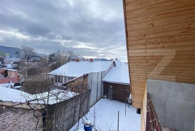 Casa de 284 mp, impartit in 3 apartamente, teren 503 mp, Grivitei Comision 0%! - 10